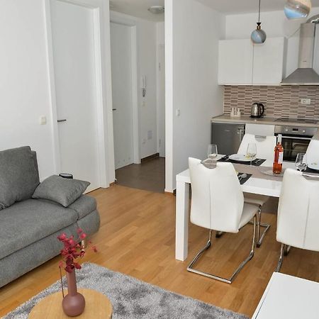Apartment Leon Sa Privatnim Parkingom Zadar Dış mekan fotoğraf